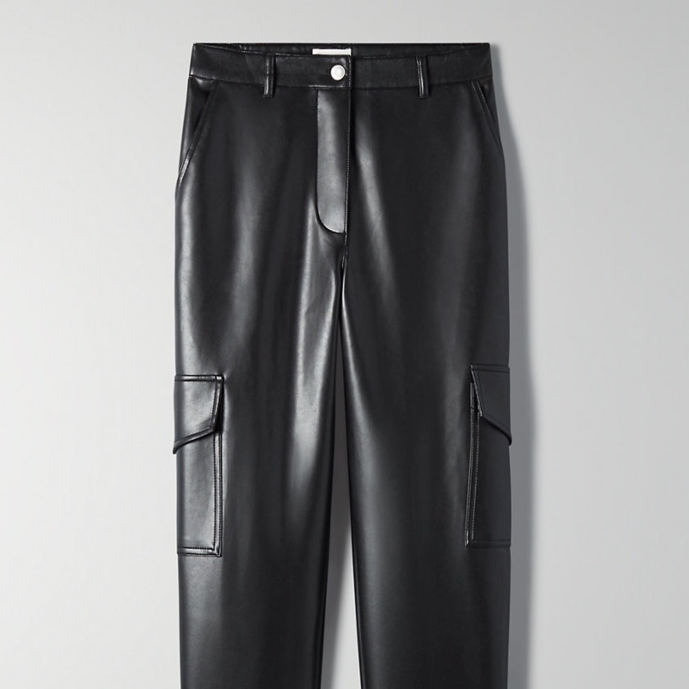 Aritzia Wilfred Vegan Modern Cargo Pants